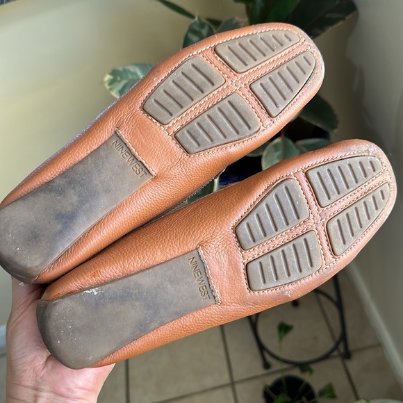 NINE WEST| slip on loafers - Picture 4 of 10